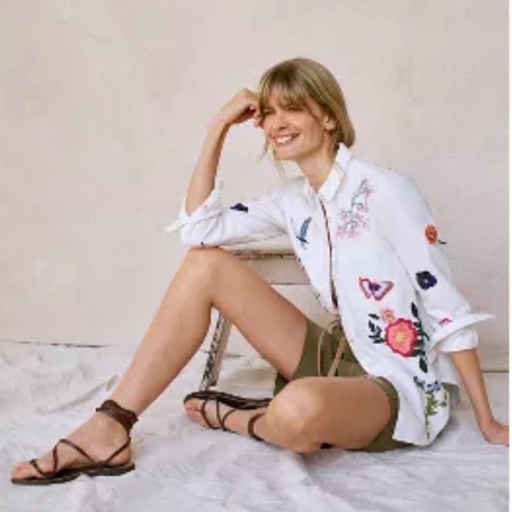 Anthropologie Pilcro Embroidered Buttondown